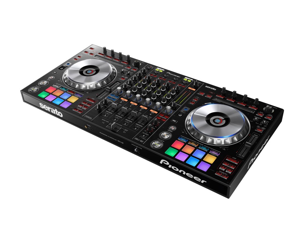 CONTROLADOR 4 CANAIS SERATO DJ DDJ-SZ2 PIONEER