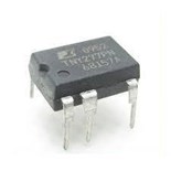CIRCUITO INTEGRADO DIP8 700V 7.8